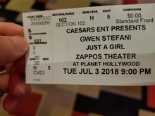 Gwen Stefani on Jul 3, 2018 [526-small]