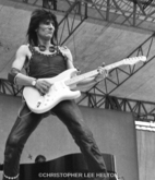 The Rolling Sones _ Ronnie Wood, tags: The Rolling Stones, Orlando, Florida, United States, Tangerine Bowl - The Rolling Stones / Van Halen / The Henry Paul Band on Oct 24, 1981 [297-small]
