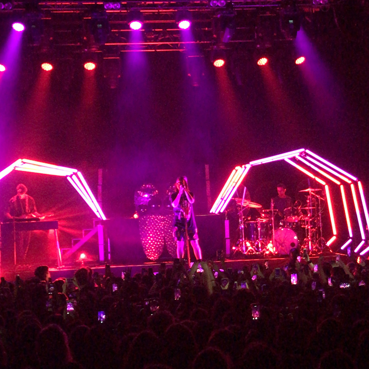 Feb 18, 2019 Billie Eilish at La Cigale Paris, ÎledeFrance, France Concert Archives