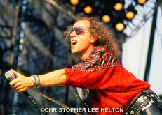 The Scorpions _ Klaus Meine, tags: Scorpions, Tampa, Florida, United States, Tampa Stadium - Scorpions / Van Halen / Metallica / Kingdom Come / Dokken on Jun 5, 1988 [255-small]