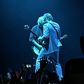 5 Seconds of Summer / Hinds on Apr 23, 2022 [626-small]