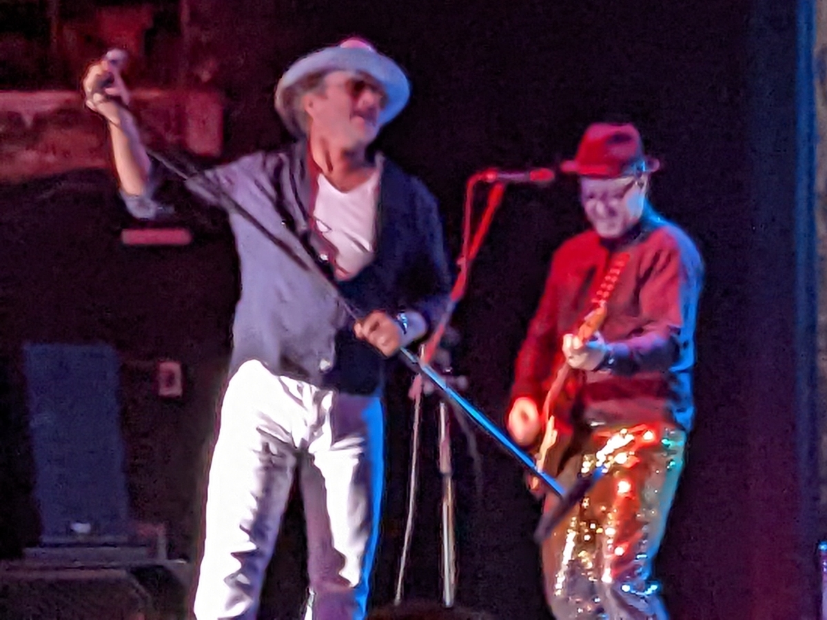 Oct 30, 2022 Celebrating David Bowie / Adrian Belew / Todd Rundgren