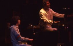 Peter Gabriel on Mar 11, 1977 [061-small]