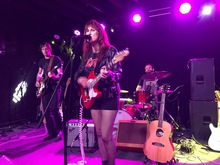 Low Cut Connie on Nov 6, 2018 [383-small]