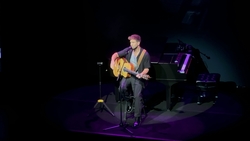 Pablo Alborán on Nov 9, 2022 [487-small]