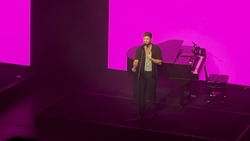 Pablo Alborán on Nov 9, 2022 [488-small]