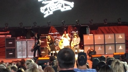 Slash featuring Myles Kennedy and the Conspirators / Aerosmith on Jul 25, 2014 [126-small]