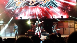 Slash featuring Myles Kennedy and the Conspirators / Aerosmith on Jul 25, 2014 [127-small]