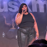 Lizzo on Oct 5, 2022 [619-small]