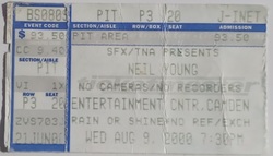 Neil Young on Aug 8, 2000 [642-small]
