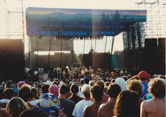 Grateful Dead / Robert Cray Band / Jimmy Cliff on Aug 28, 1988 [755-small]