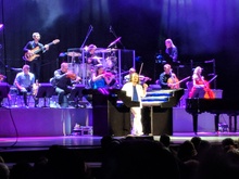Yanni on May 12, 2018 [432-small]