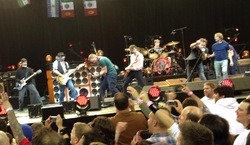 Pearl Jam / Mudhoney on Dec 6, 2013 [734-small]