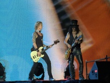 Guns N' Roses / Alice In Chains / The Pink Slips on Aug 12, 2016 [762-small]