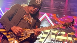Stryper / Stephen Pearcy on Sep 30, 2022 [014-small]