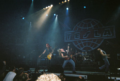 Scorpions / Tesla / Keith Emerson on Dec 1, 2004 [988-small]