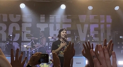 Pierce the Veil / Against the Current / carolesdaughter on Dec 5, 2022 [500-small]