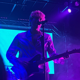 5 Seconds of Summer / MAY-A on Dec 7, 2022 [935-small]
