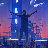 Louis Tomlinson / Only The Poets on Apr 3, 2022 [980-small]