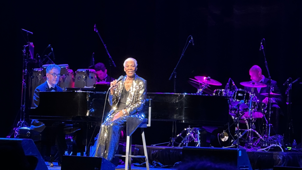 Dionne Warwick Concert & Tour History (Updated for 2024) Concert Archives