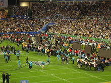 Super Bowl XLIII Halftime Performance, tags: Bruce Springsteen, Tampa, Florida, United States, Raymond James Stadium - Bruce Springsteen & The E Street Band / The Joyce Garrett Singers on Feb 1, 2009 [683-small]