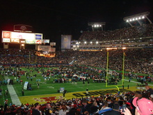 Super Bowl XLIII Halftime Performance, tags: Bruce Springsteen, Tampa, Florida, United States, Raymond James Stadium - Bruce Springsteen & The E Street Band / The Joyce Garrett Singers on Feb 1, 2009 [686-small]