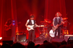 Jeff Beck / Sharon corr on Jun 2, 2022 [579-small]