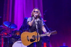 Jeff Beck / Sharon corr on Jun 2, 2022 [582-small]