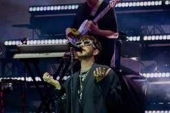 Oscar and the Wolf / MEYY on Oct 15, 2022 [928-small]