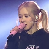 BLACKPINK on Nov 30, 2022 [439-small]