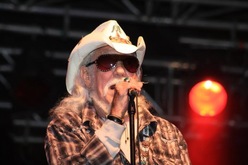 Dr Hook’s Ray Sawyer, Rock n Roar on Aug 17, 2012 [965-small]