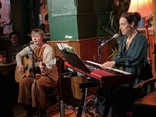 Marlody accompanied by guitarist and backing vocalist Nem Truss, Marlody / Twitchels on Jan 15, 2023 [923-small]