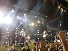 5 Seconds of Summer on Aug 24, 2017 [044-small]