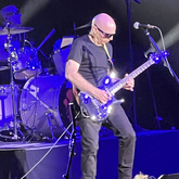 Joe Satriani on Oct 21, 2022 [907-small]