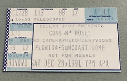 Guns N' Roses / Soundgarden on Dec 28, 1991 [202-small]