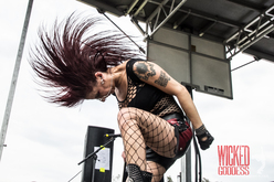 Sister Sin at the 2015 Mayhem Festival, 2015 Rockstar Energy Drink Mayhem Festival on Jun 27, 2015 [519-small]