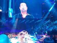 Garth Brooks / Trisha Yearwood on Jul 4, 2016 [381-small]