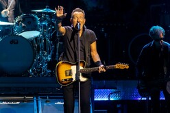 Bruce Spingsteen & The E Street Band / Bruce Springsteen on Feb 1, 2023 [010-small]