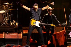 Bruce Spingsteen & The E Street Band / Bruce Springsteen on Feb 1, 2023 [012-small]