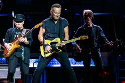 Bruce Spingsteen & The E Street Band / Bruce Springsteen on Feb 1, 2023 [017-small]