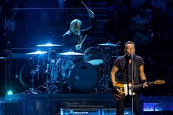 Bruce Spingsteen & The E Street Band / Bruce Springsteen on Feb 1, 2023 [018-small]