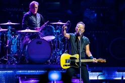 Bruce Spingsteen & The E Street Band / Bruce Springsteen on Feb 1, 2023 [020-small]