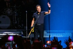 Bruce Spingsteen & The E Street Band / Bruce Springsteen on Feb 1, 2023 [021-small]