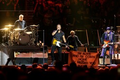 Bruce Spingsteen & The E Street Band / Bruce Springsteen on Feb 1, 2023 [025-small]
