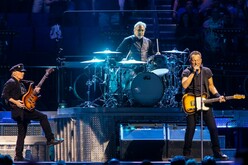 Bruce Spingsteen & The E Street Band / Bruce Springsteen on Feb 1, 2023 [026-small]