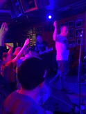 Jason Brown, Tom Hingley and crowd, Tom Hingley and The Lovers / DSM IV / Kingsley Beat on Feb 4, 2023 [204-small]