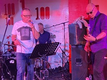 Tom Hingley, Paul Hanley and Steve Hanley, Tom Hingley and The Lovers / DSM IV / Kingsley Beat on Feb 4, 2023 [209-small]
