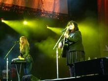 Sarah McLachlan / Heart  / Mary J. Blige  / Courtyard Hounds / Kate Nash / Meagan Smith / Melissa McClelland / Vita Chambers / Katie Todd / Vedera on Jul 10, 2010 [933-small]