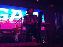 Grendel / striplicker / Glass apple bonzai / Esoterik on Jul 14, 2019 [114-small]