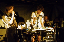 Novyi Lev / Lassie / The Staches on Oct 9, 2018 [432-small]